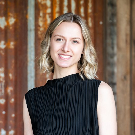 Erin Reardon Mountainwood Homes headshot photo